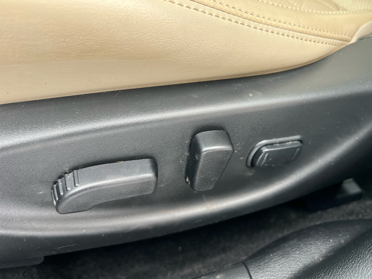 Nissan Maxima 4dr Sdn 3.5 Platinum 2016