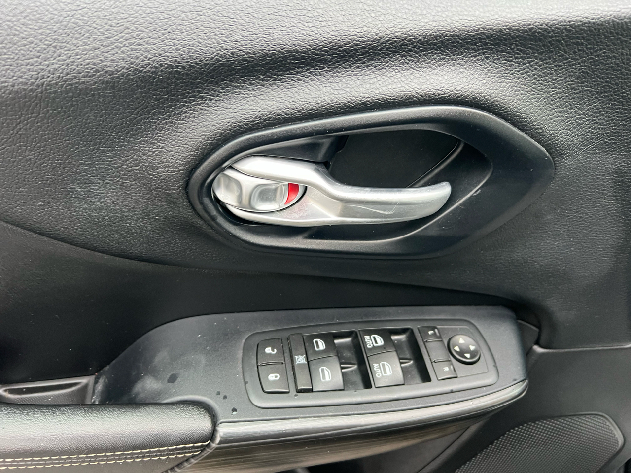 Jeep Cherokee FWD 4dr Limited 2016