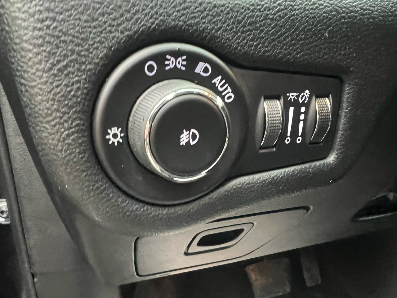 Jeep Cherokee FWD 4dr Limited 2016