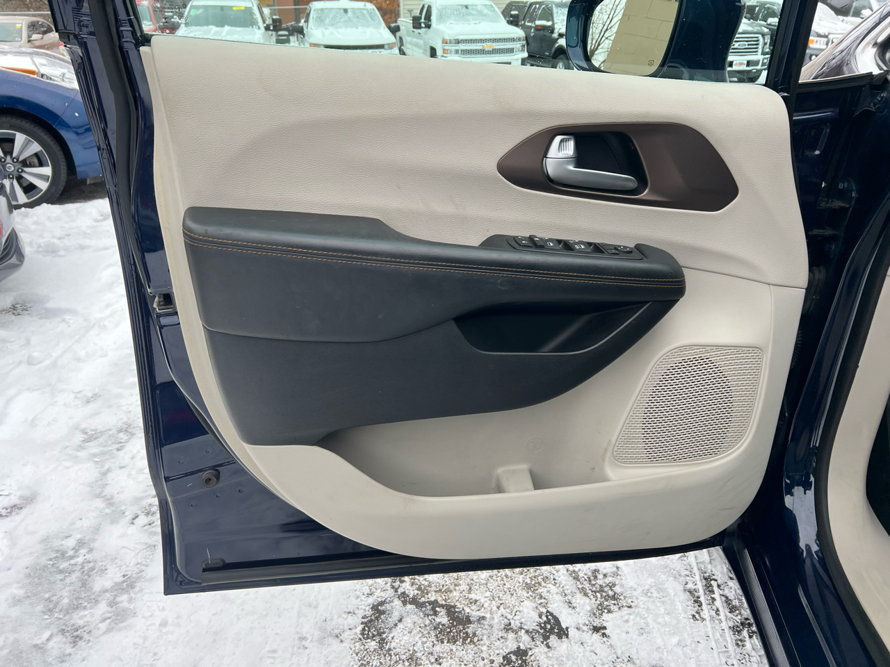 Chrysler Pacifica Touring-L FWD 2017