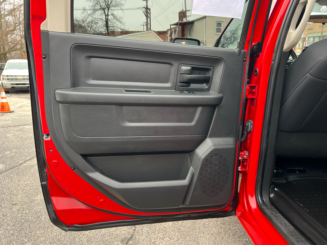 RAM 1500 4WD Crew Cab 140.5" Express 2012