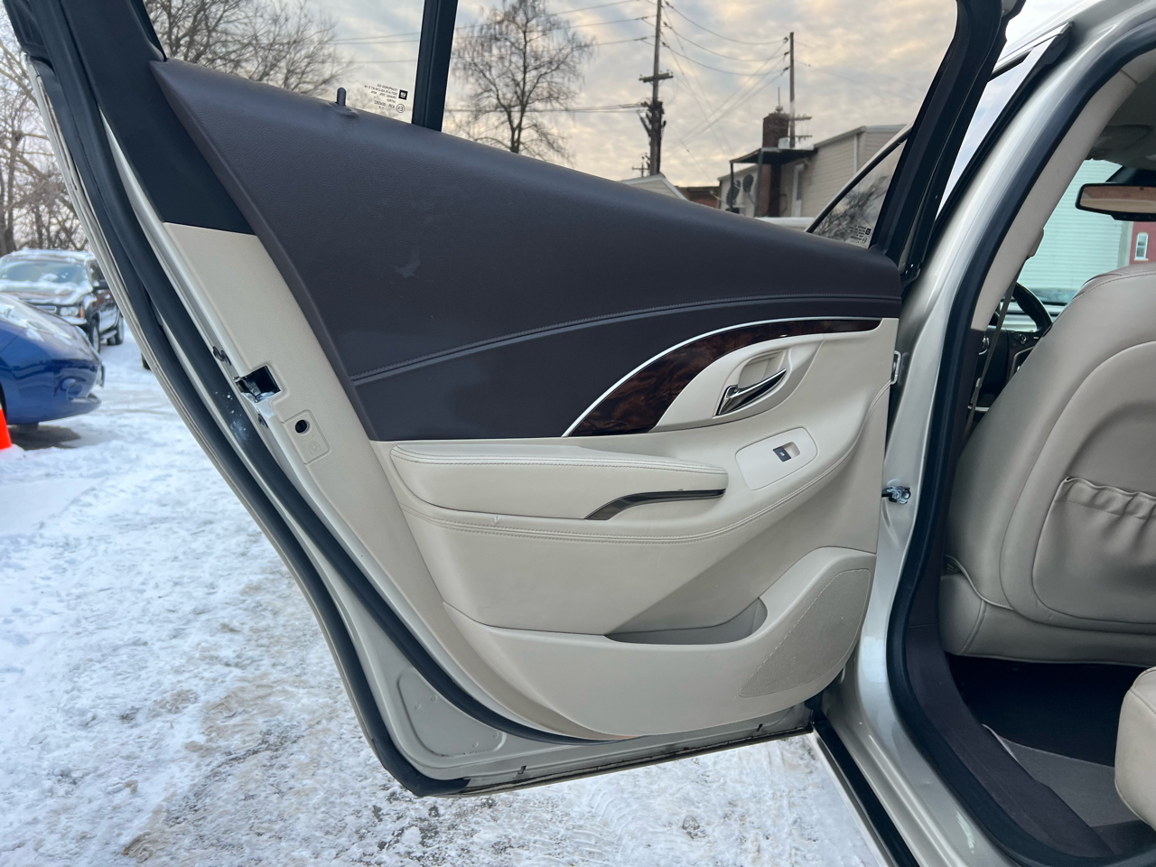 Buick LaCrosse 4dr Sdn Premium II FWD 2015