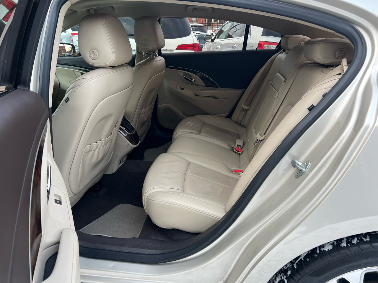 Buick LaCrosse 4dr Sdn Premium II FWD 2015