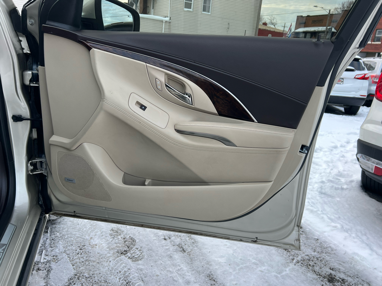 Buick LaCrosse 4dr Sdn Premium II FWD 2015