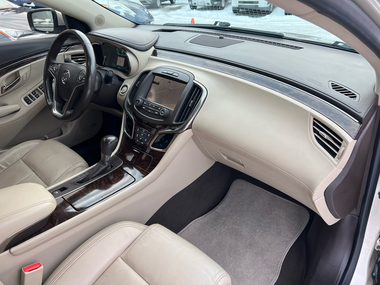 Buick LaCrosse 4dr Sdn Premium II FWD 2015