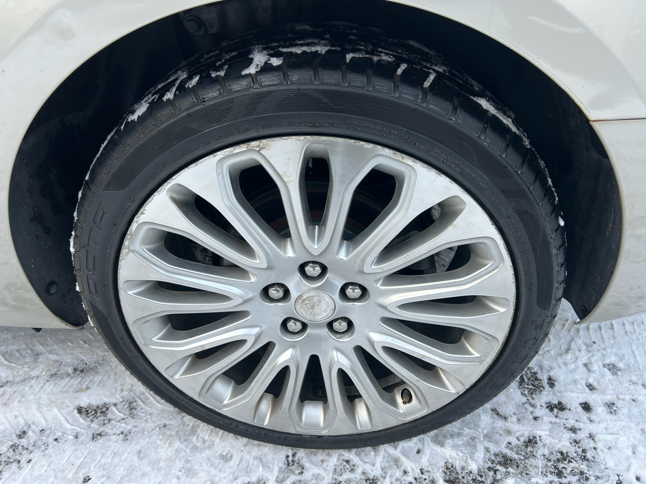 Buick LaCrosse 4dr Sdn Premium II FWD 2015