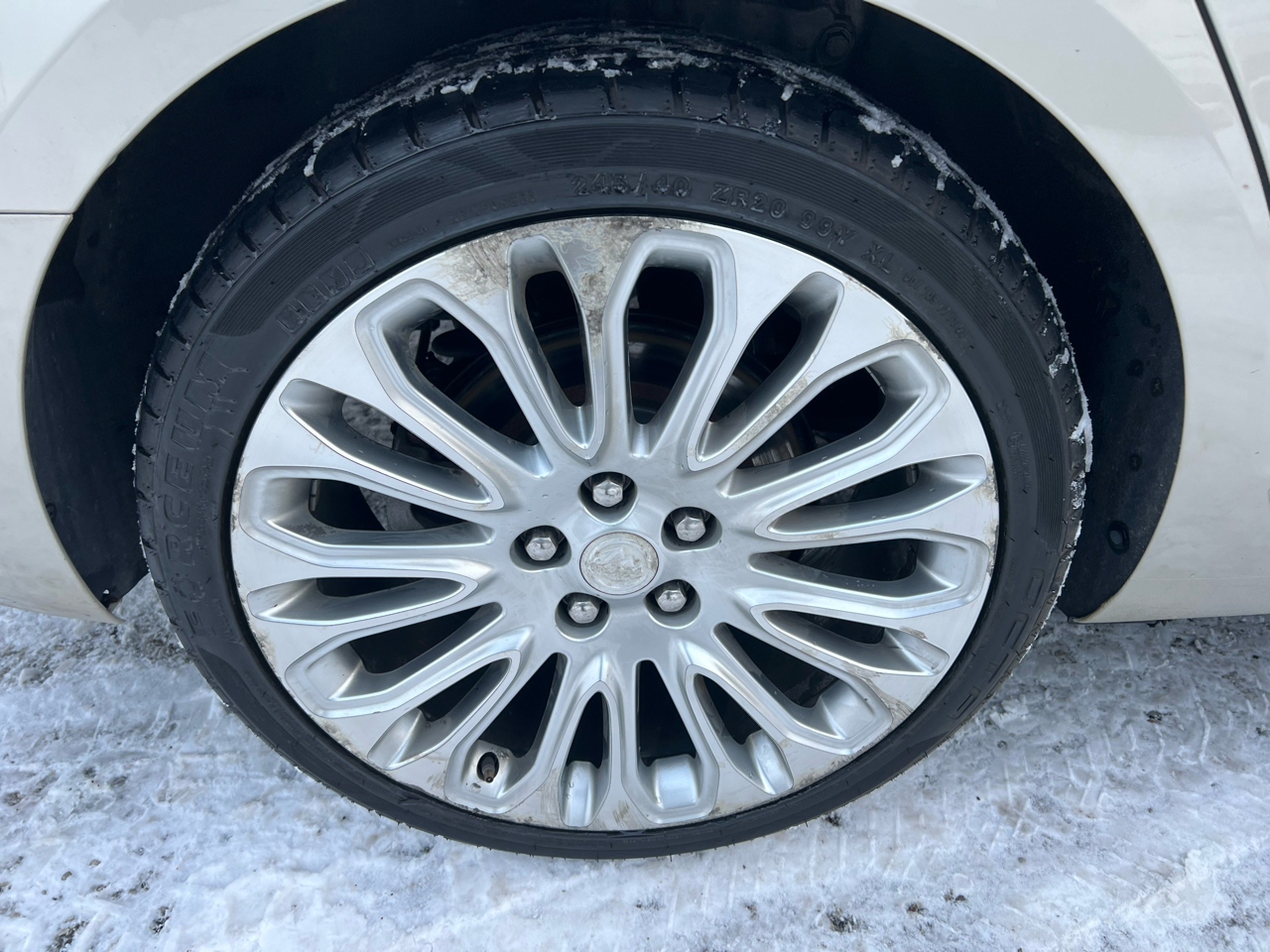 Buick LaCrosse 4dr Sdn Premium II FWD 2015