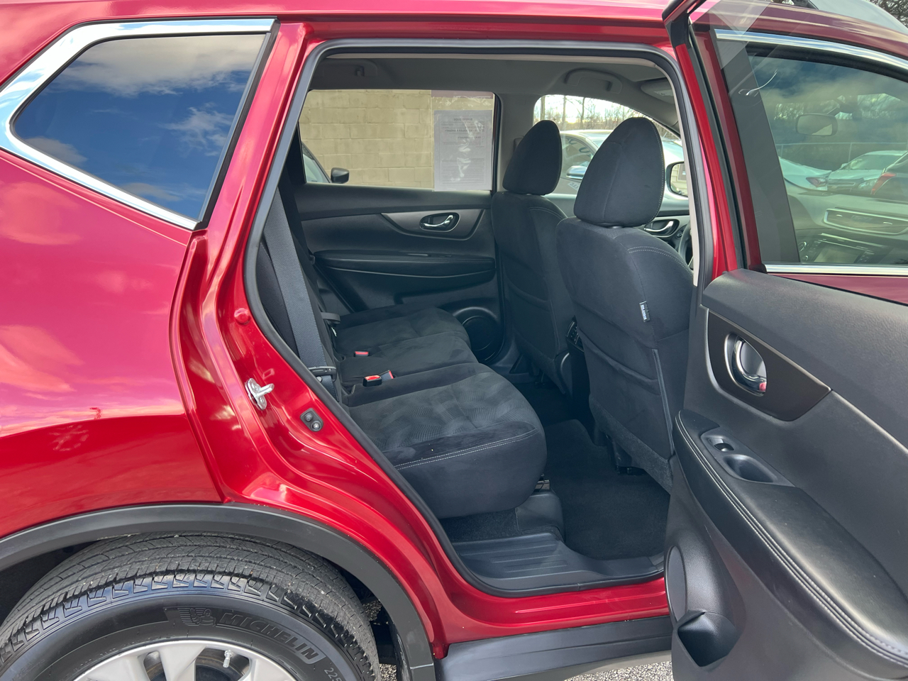 Nissan Rogue AWD 4dr SV 2015