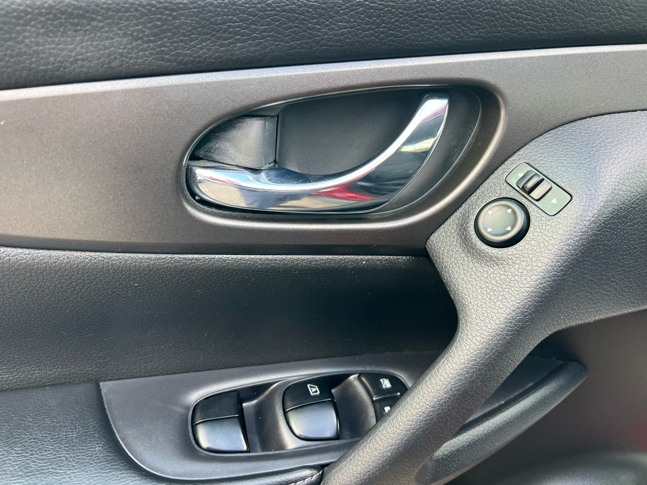 Nissan Rogue AWD 4dr SV 2015