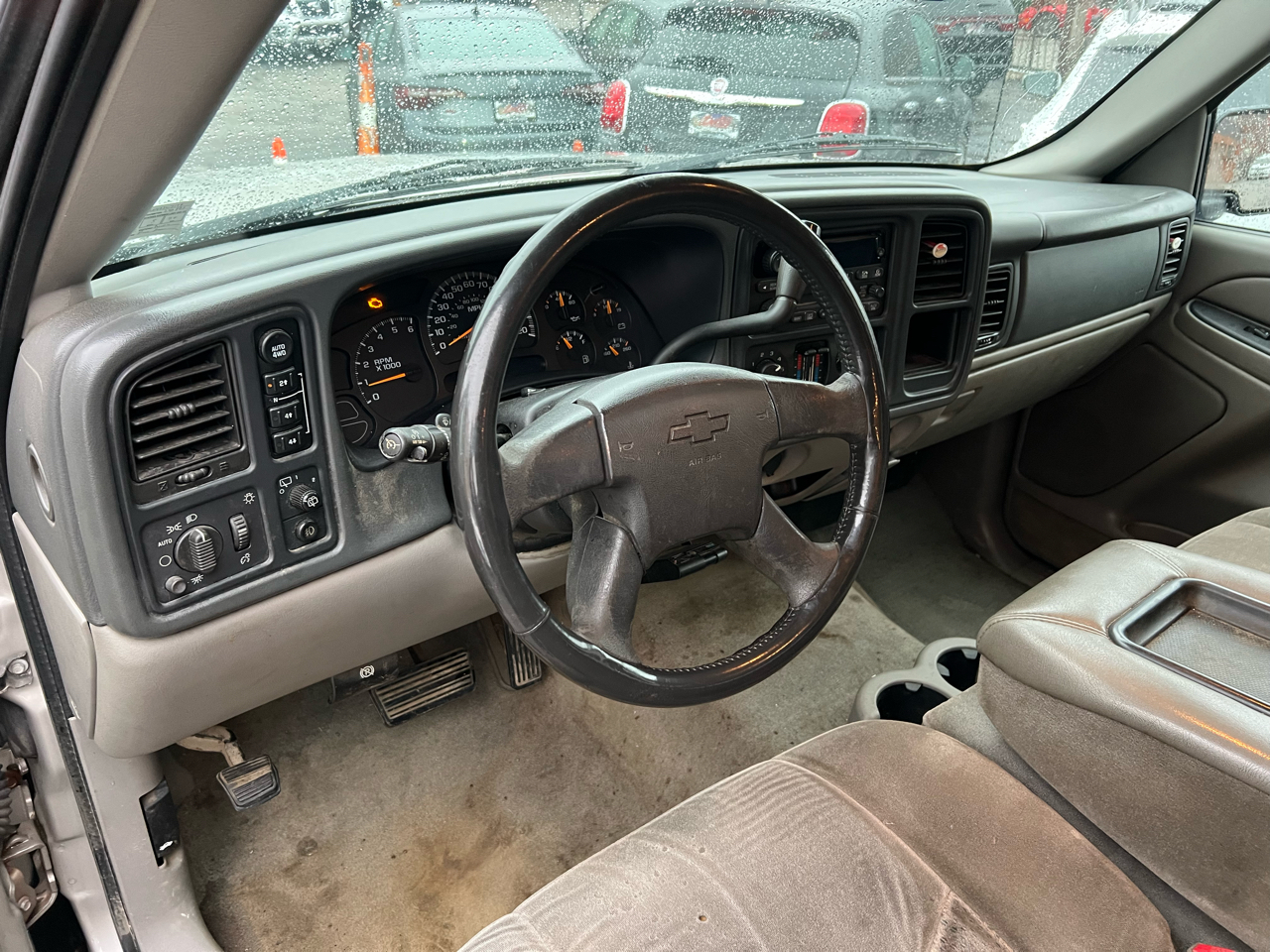 Chevrolet Suburban 4dr 1500 4WD LS 2004