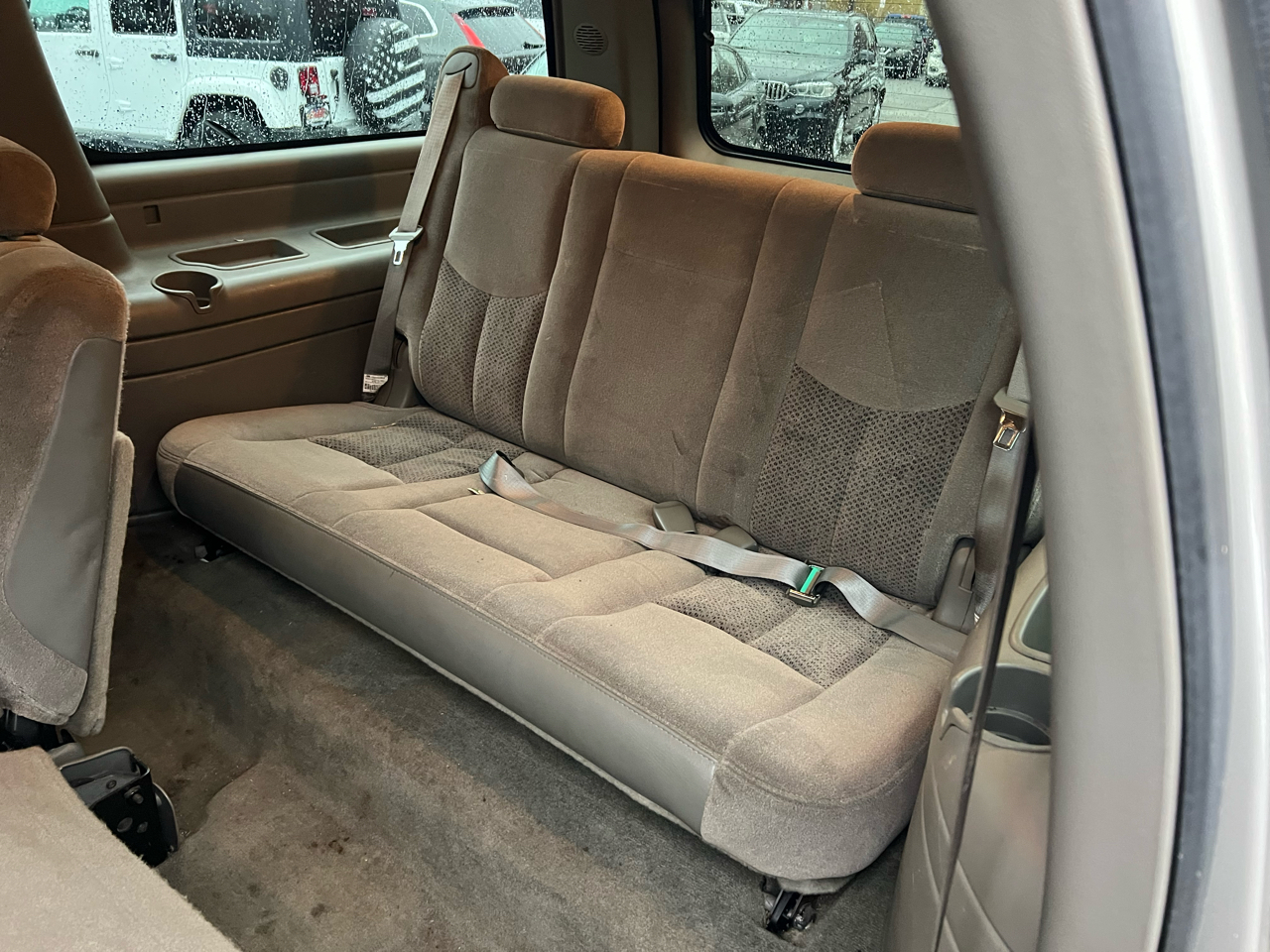 Chevrolet Suburban 4dr 1500 4WD LS 2004