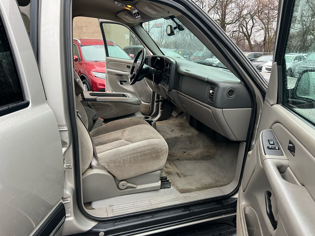 Chevrolet Suburban 4dr 1500 4WD LS 2004