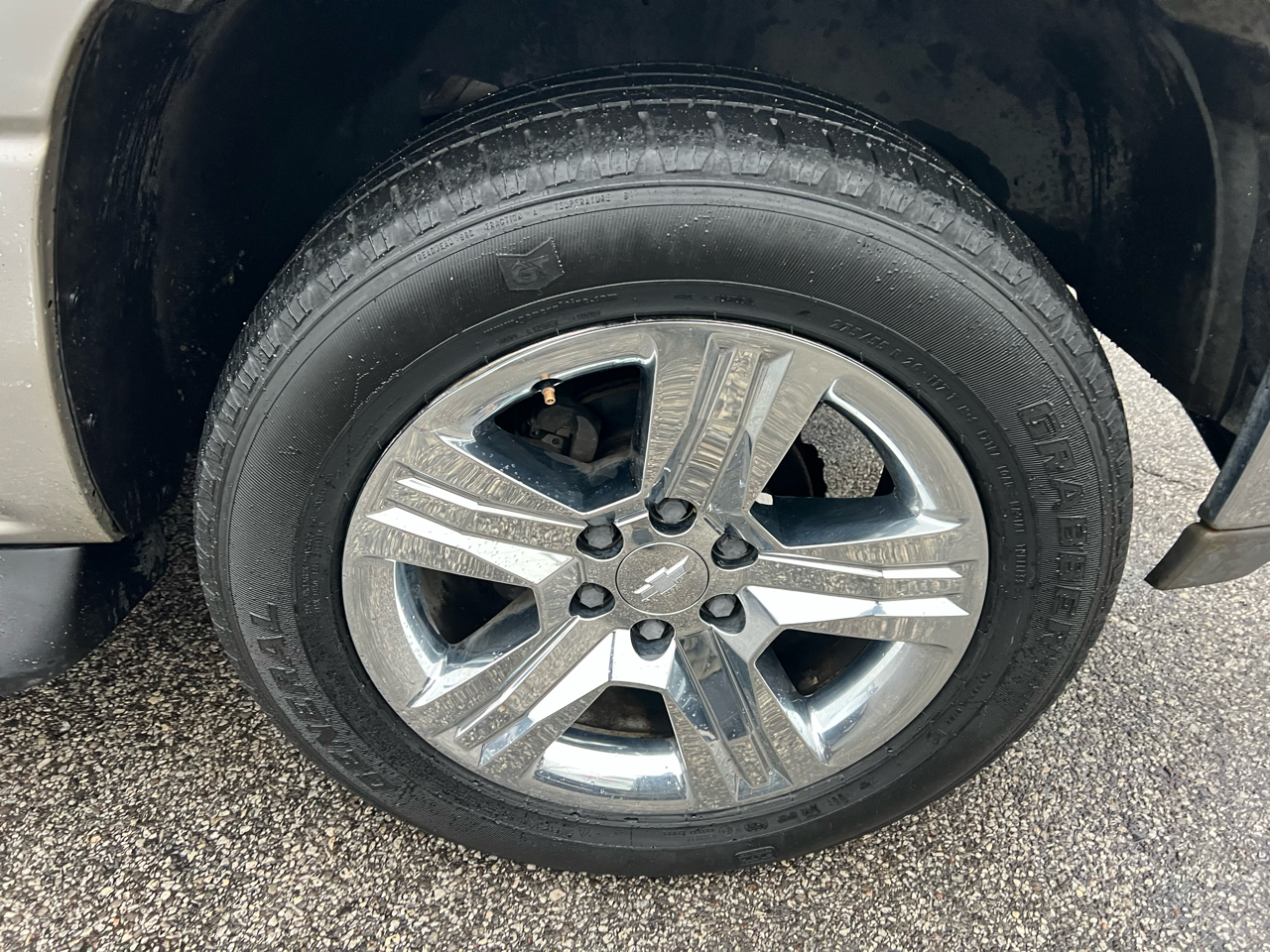 Chevrolet Suburban 4dr 1500 4WD LS 2004