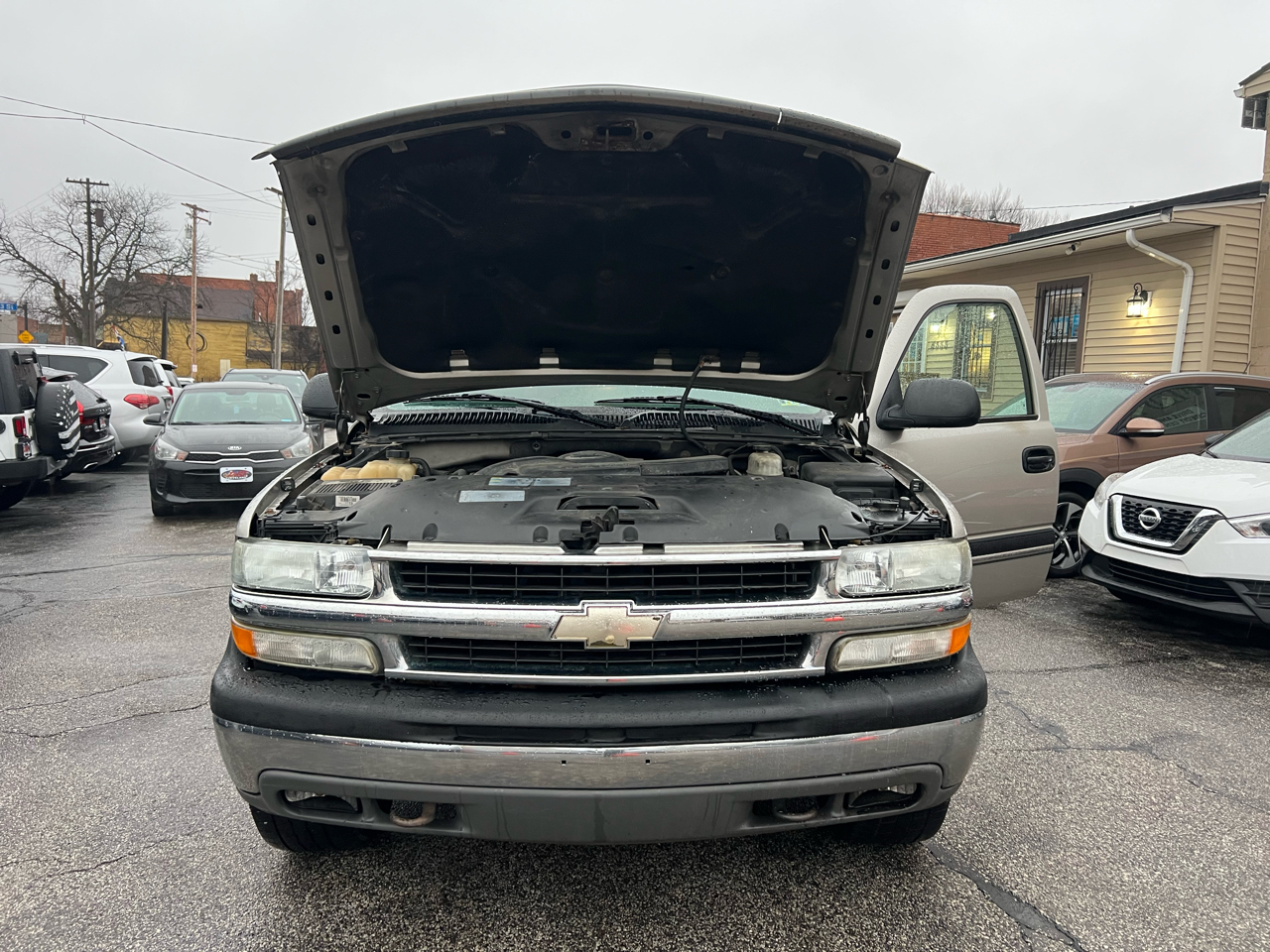 Chevrolet Suburban 4dr 1500 4WD LS 2004