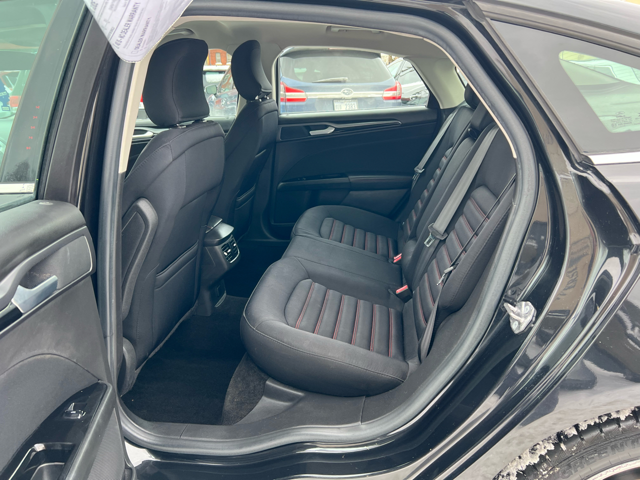 Ford Fusion 4dr Sdn SE FWD 2015