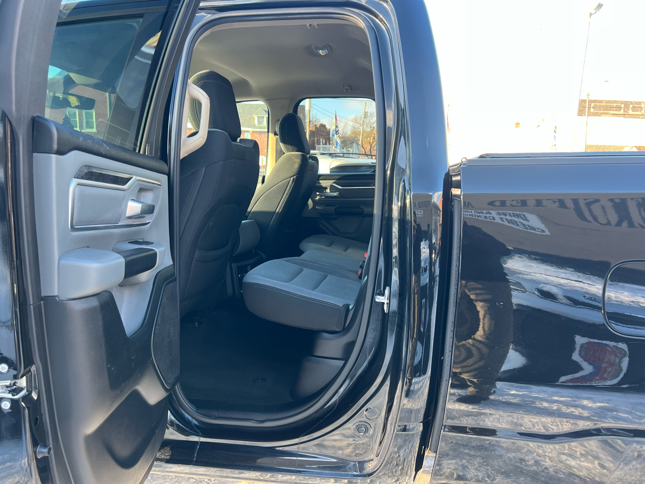 RAM 1500 Big Horn/Lone Star 4x4 Quad Cab 6'4" Box 2019