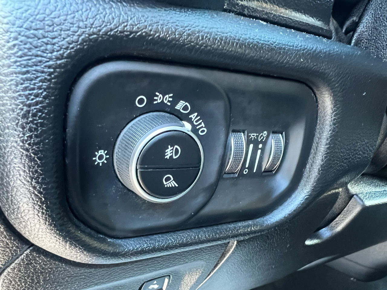 RAM 1500 Big Horn/Lone Star 4x4 Quad Cab 6'4" Box 2019