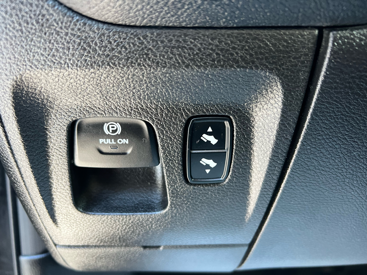 RAM 1500 Big Horn/Lone Star 4x4 Quad Cab 6'4" Box 2019