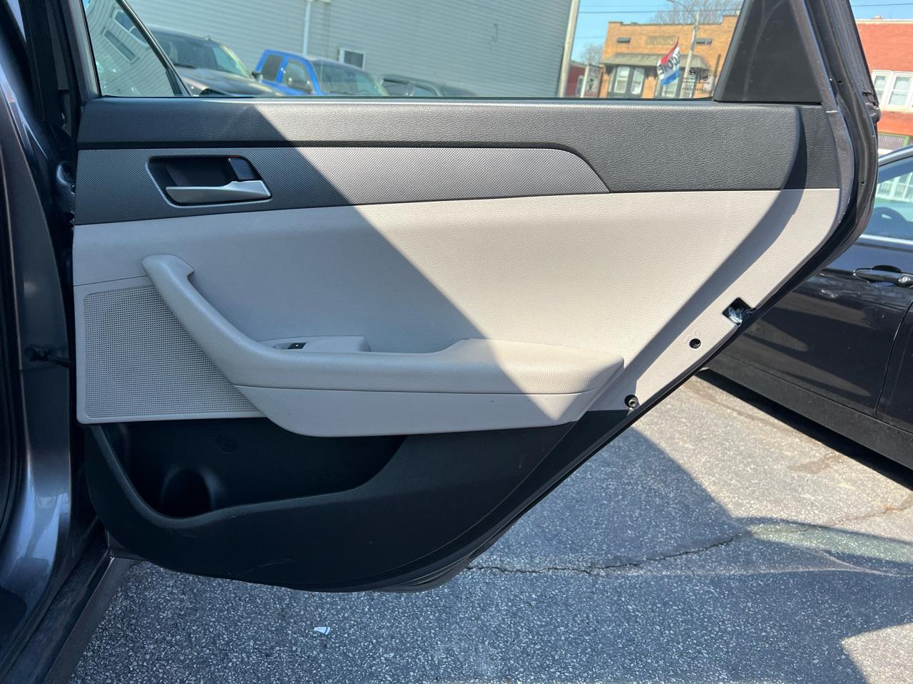 Hyundai Sonata SE 2.4L 2019