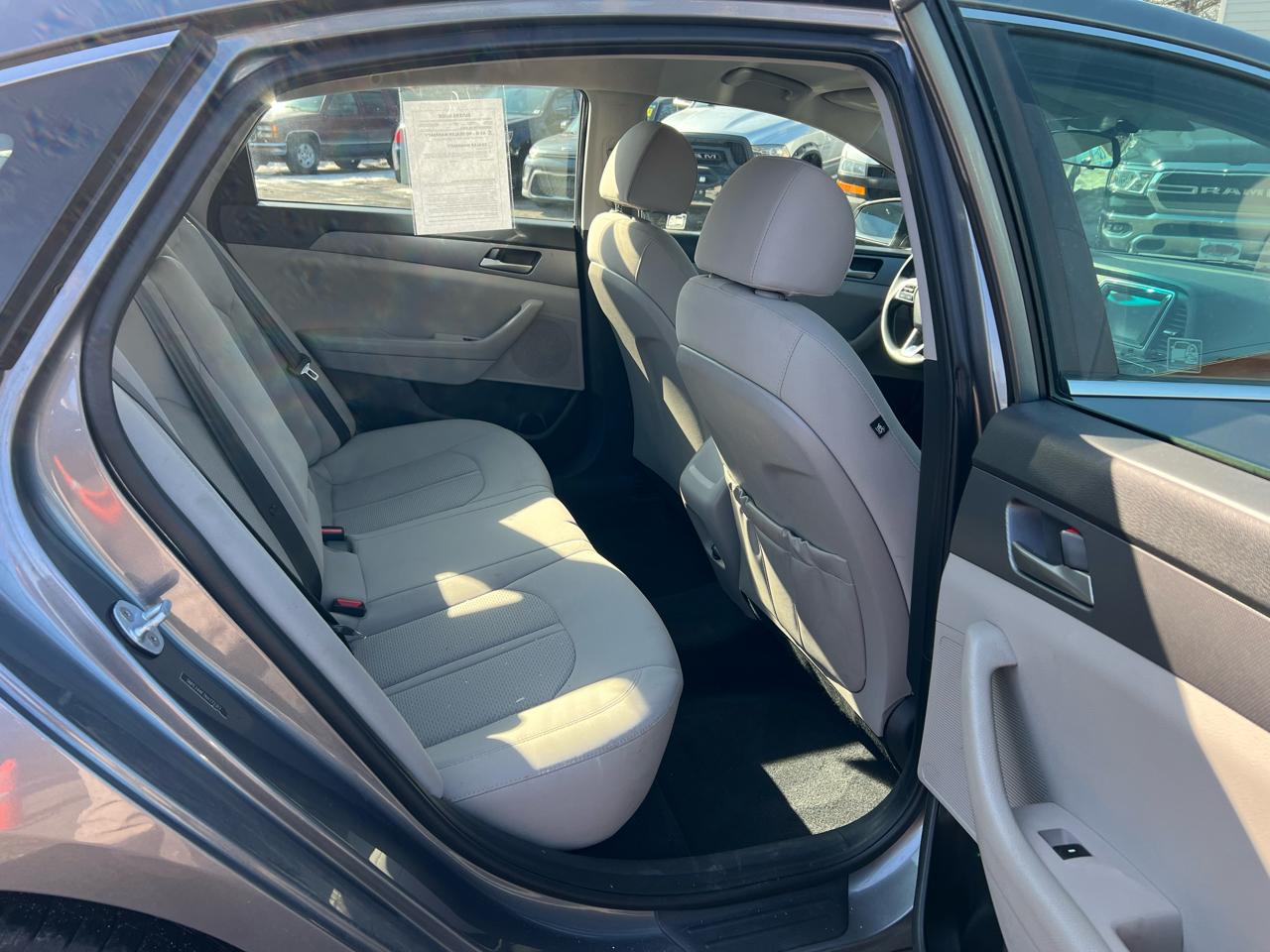 Hyundai Sonata SE 2.4L 2019