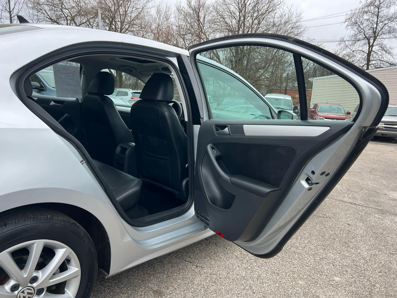 Volkswagen Jetta Sedan 4dr Auto SE PZEV 2013