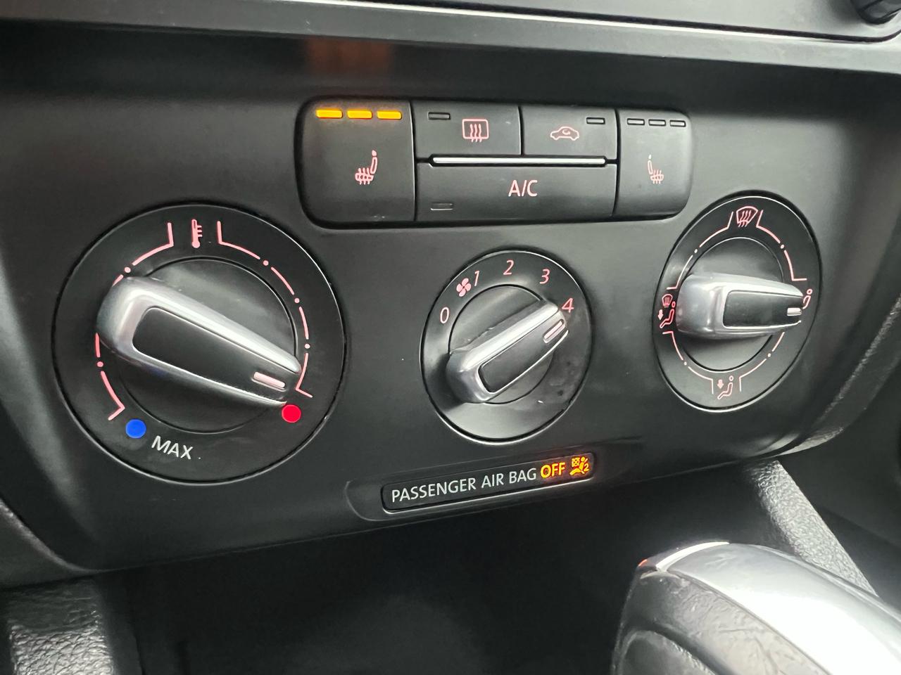 Volkswagen Jetta Sedan 4dr Auto SE PZEV 2013