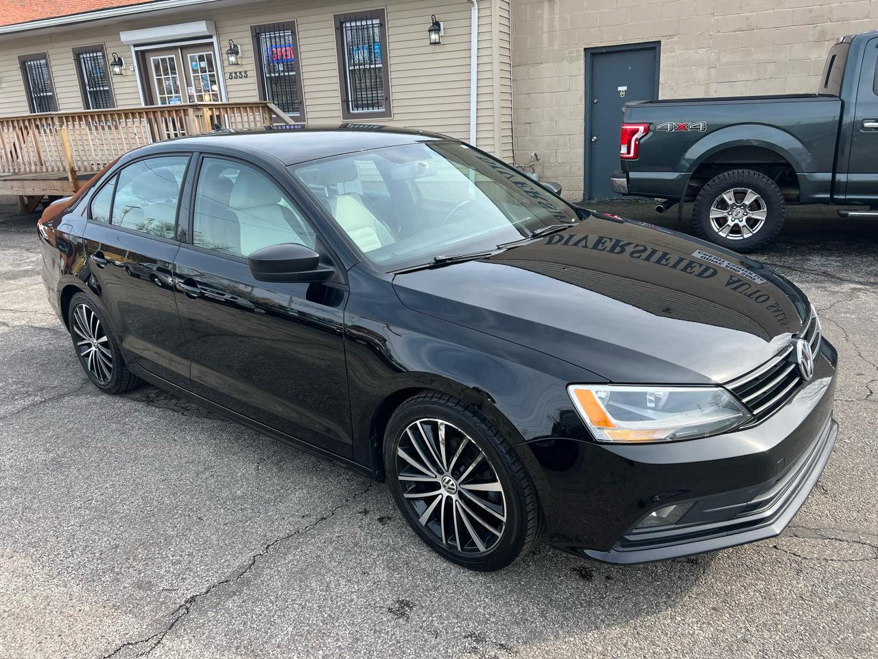 Volkswagen Jetta Sedan 4dr Auto 1.8T Sport PZEV 2016