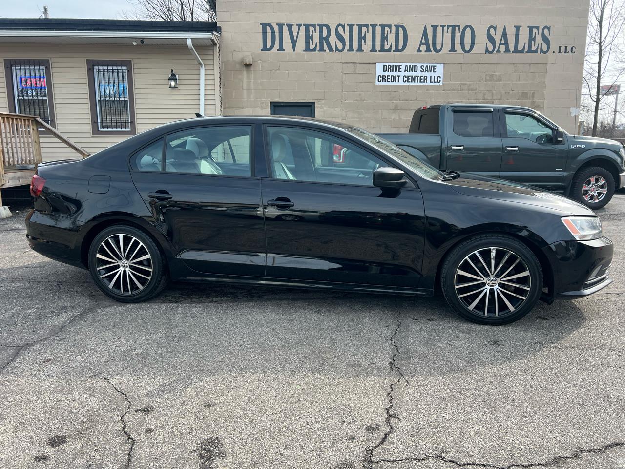 Volkswagen Jetta Sedan 4dr Auto 1.8T Sport PZEV 2016