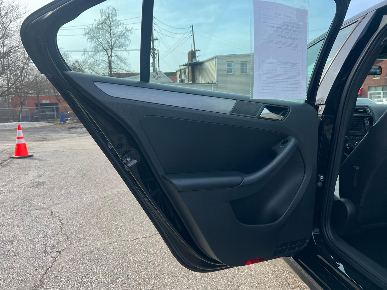 Volkswagen Jetta Sedan 4dr Auto 1.8T Sport PZEV 2016