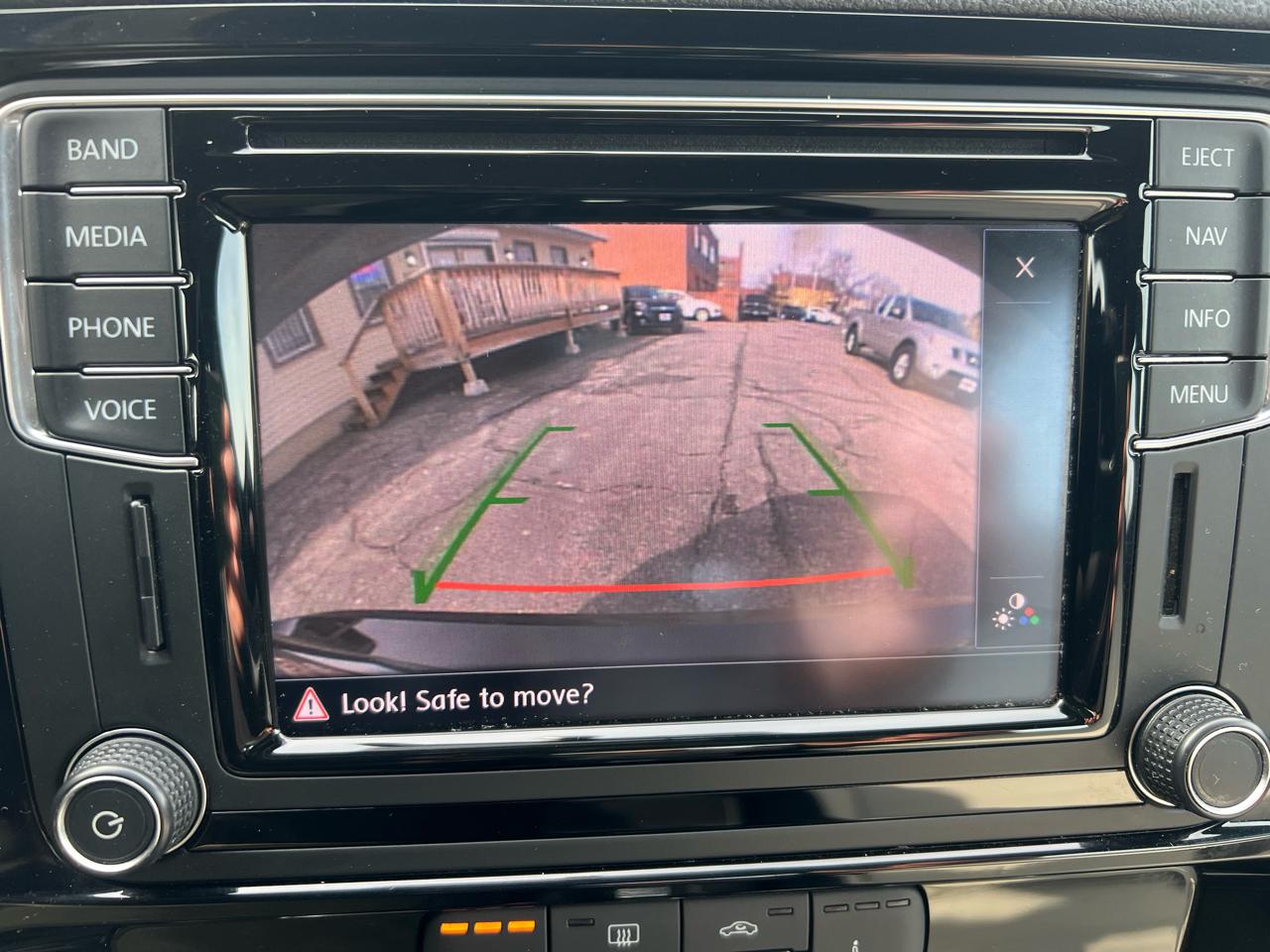 Volkswagen Jetta Sedan 4dr Auto 1.8T Sport PZEV 2016