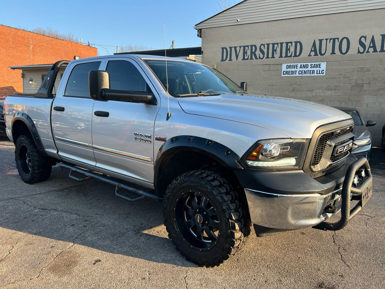 RAM 1500 4WD Crew Cab 149" ST 2014