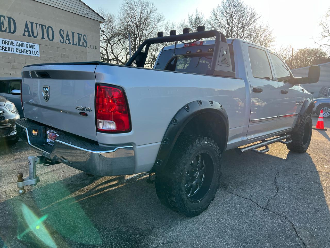 RAM 1500 4WD Crew Cab 149" ST 2014