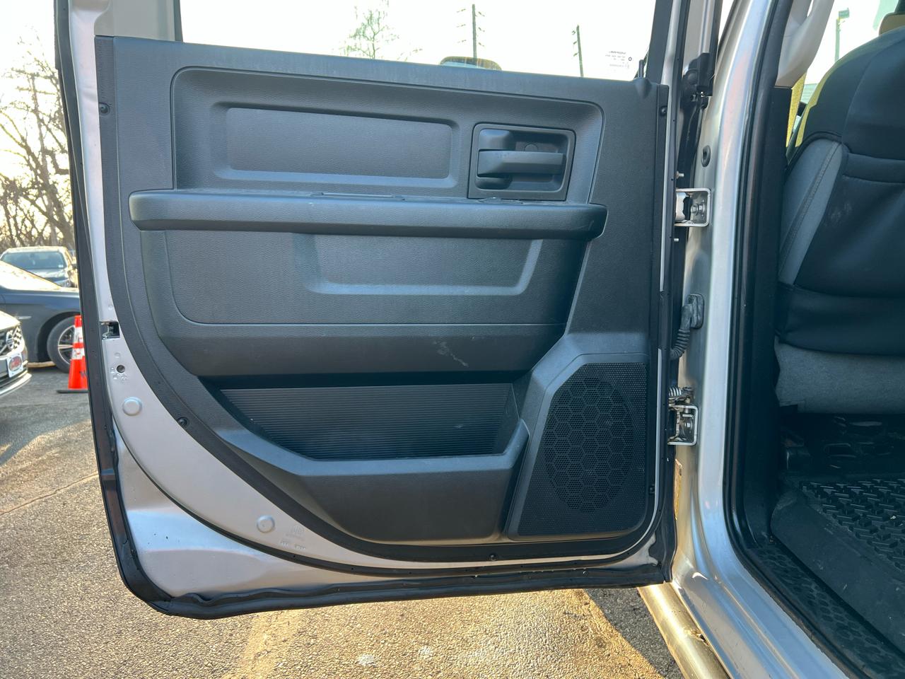 RAM 1500 4WD Crew Cab 149" ST 2014