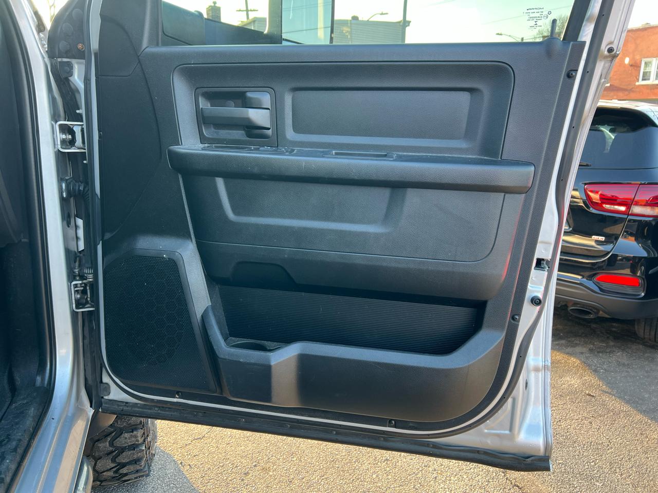 RAM 1500 4WD Crew Cab 149" ST 2014