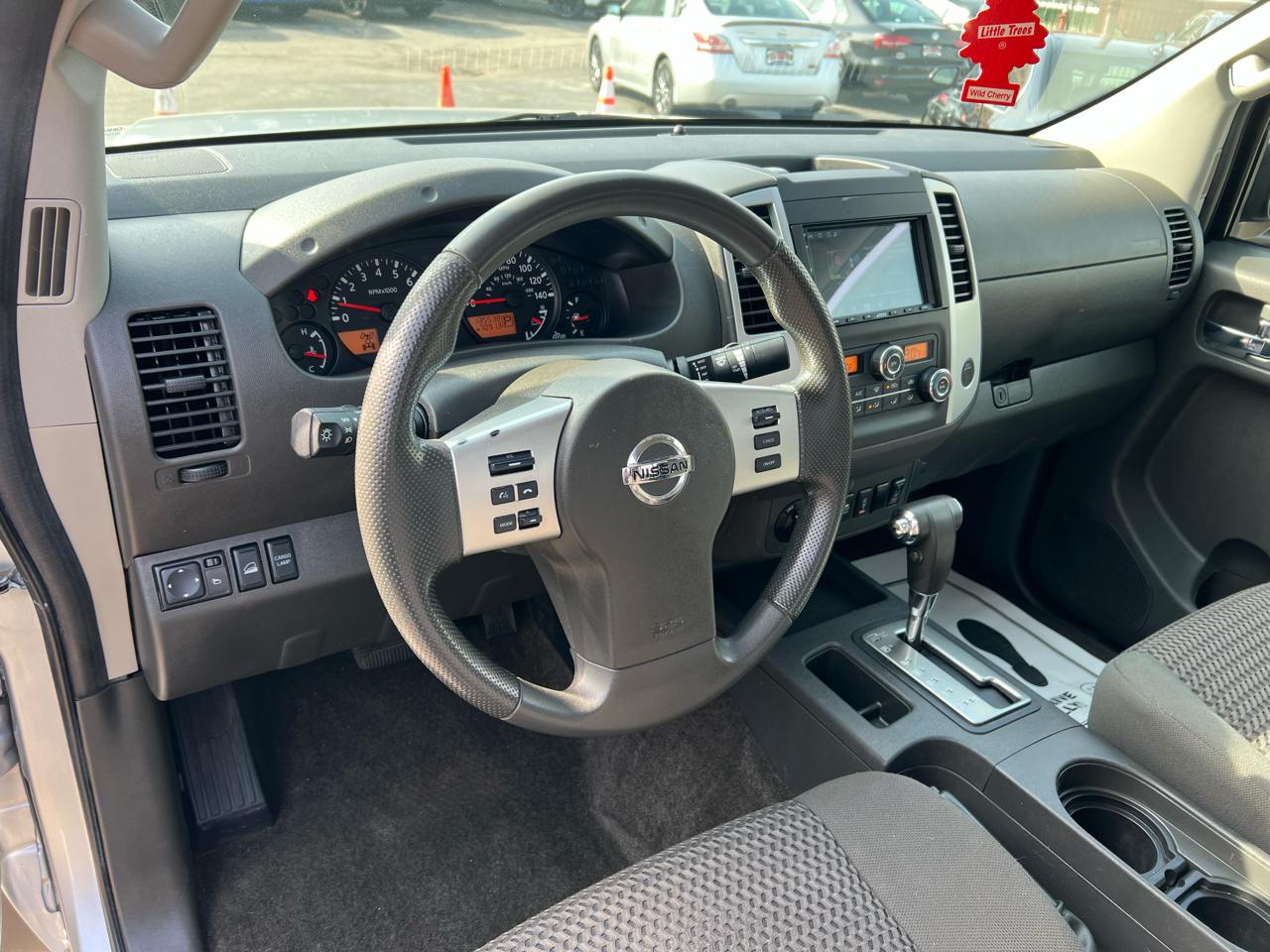 Nissan Frontier 4WD King Cab Auto SV 2014