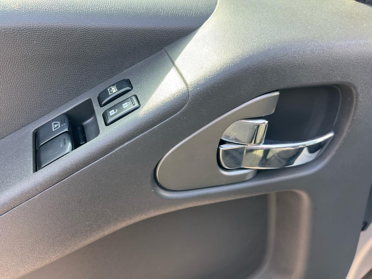 Nissan Frontier 4WD King Cab Auto SV 2014