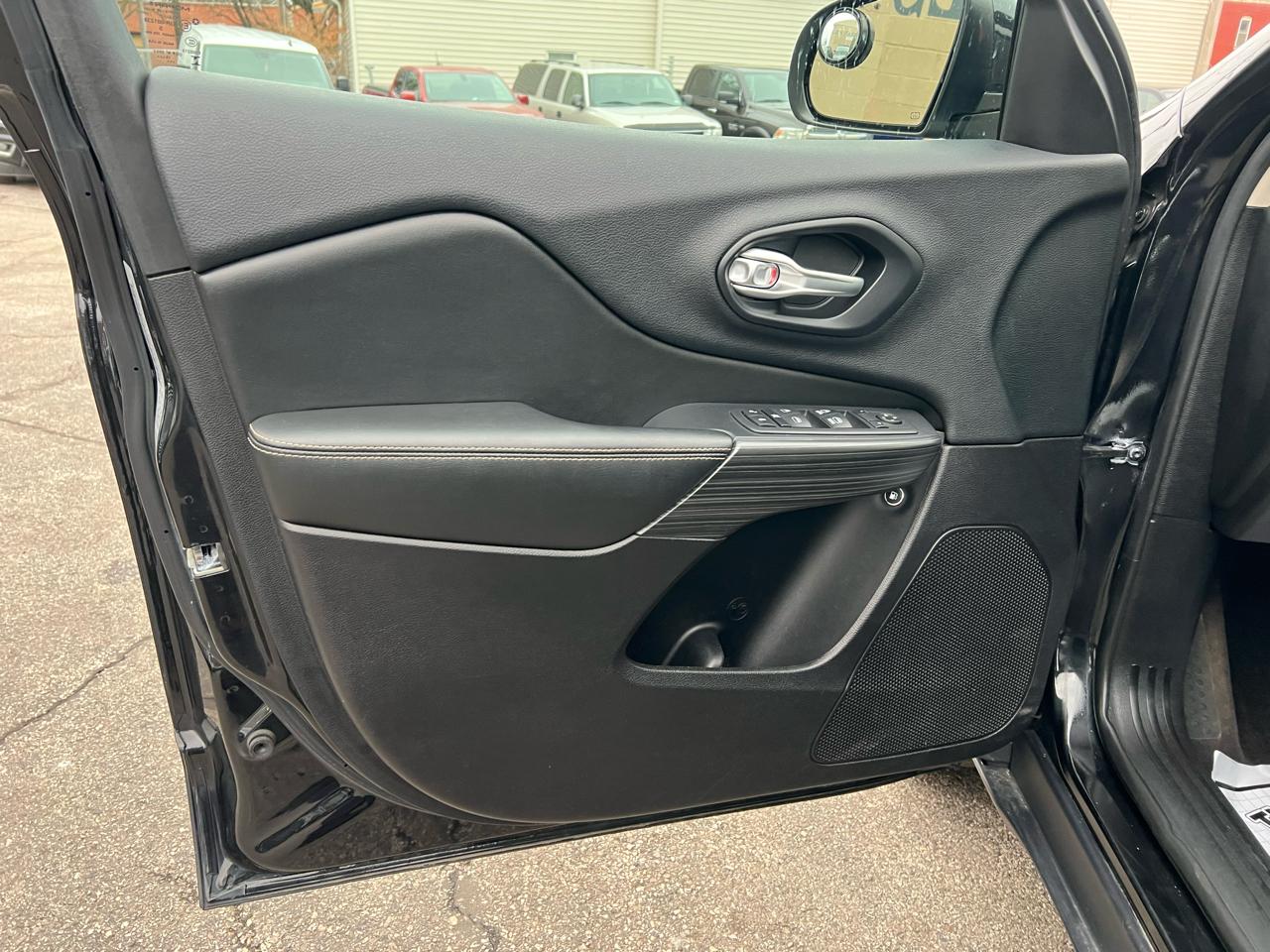 Jeep Cherokee 4WD 4dr Limited 2016