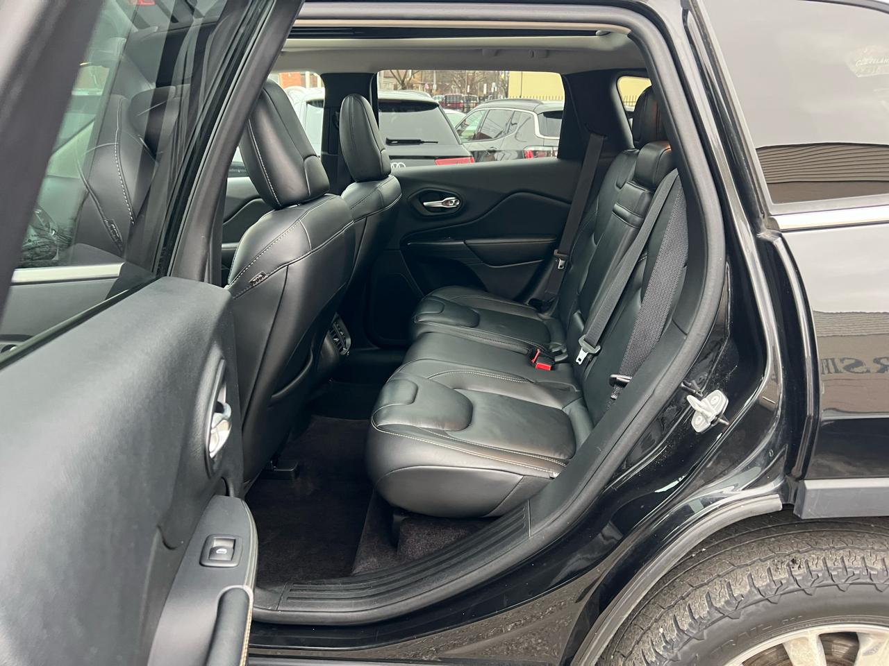 Jeep Cherokee 4WD 4dr Limited 2016