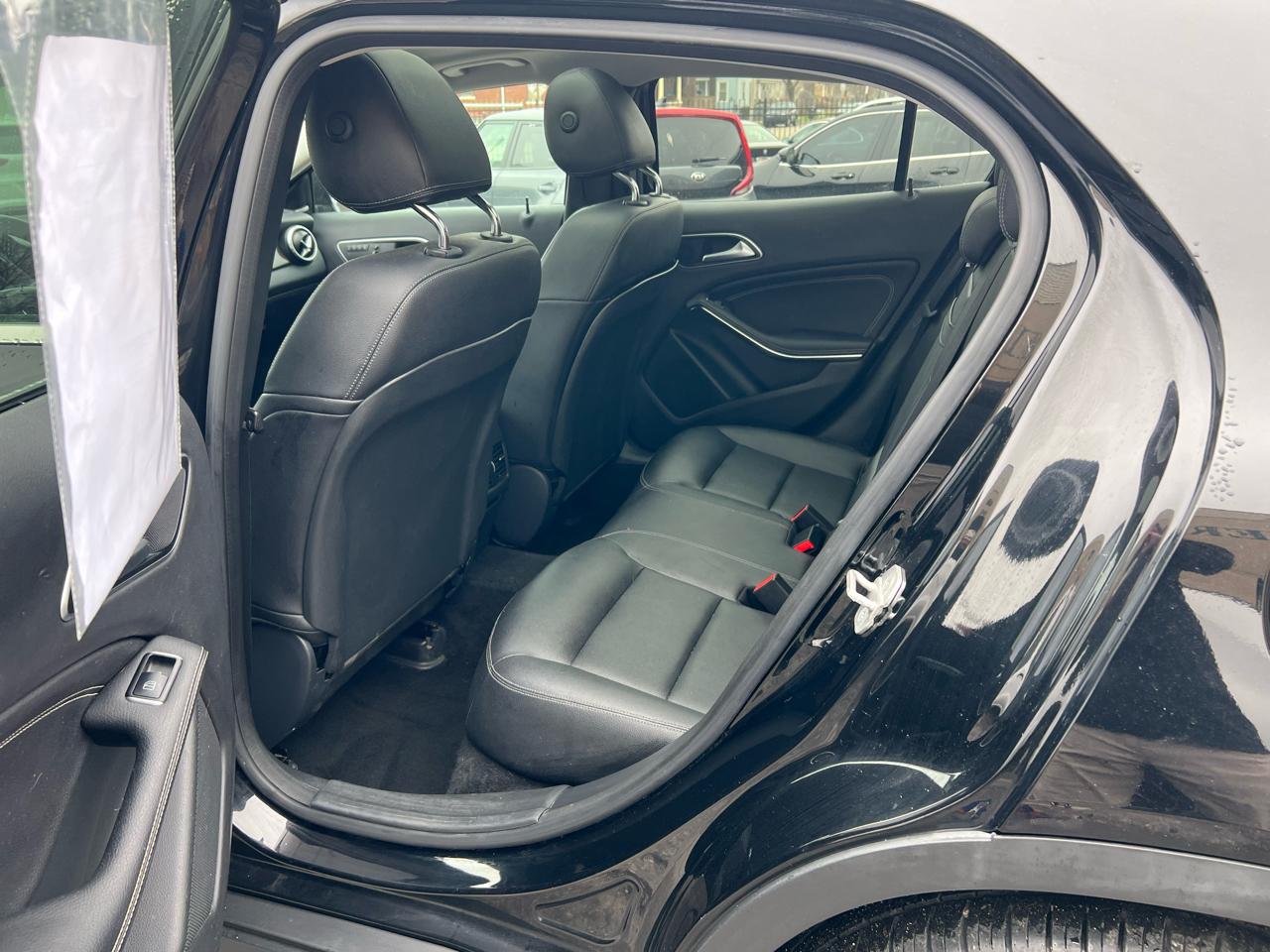 Mercedes-Benz GLA-Class 4MATIC 4dr GLA 250 2015