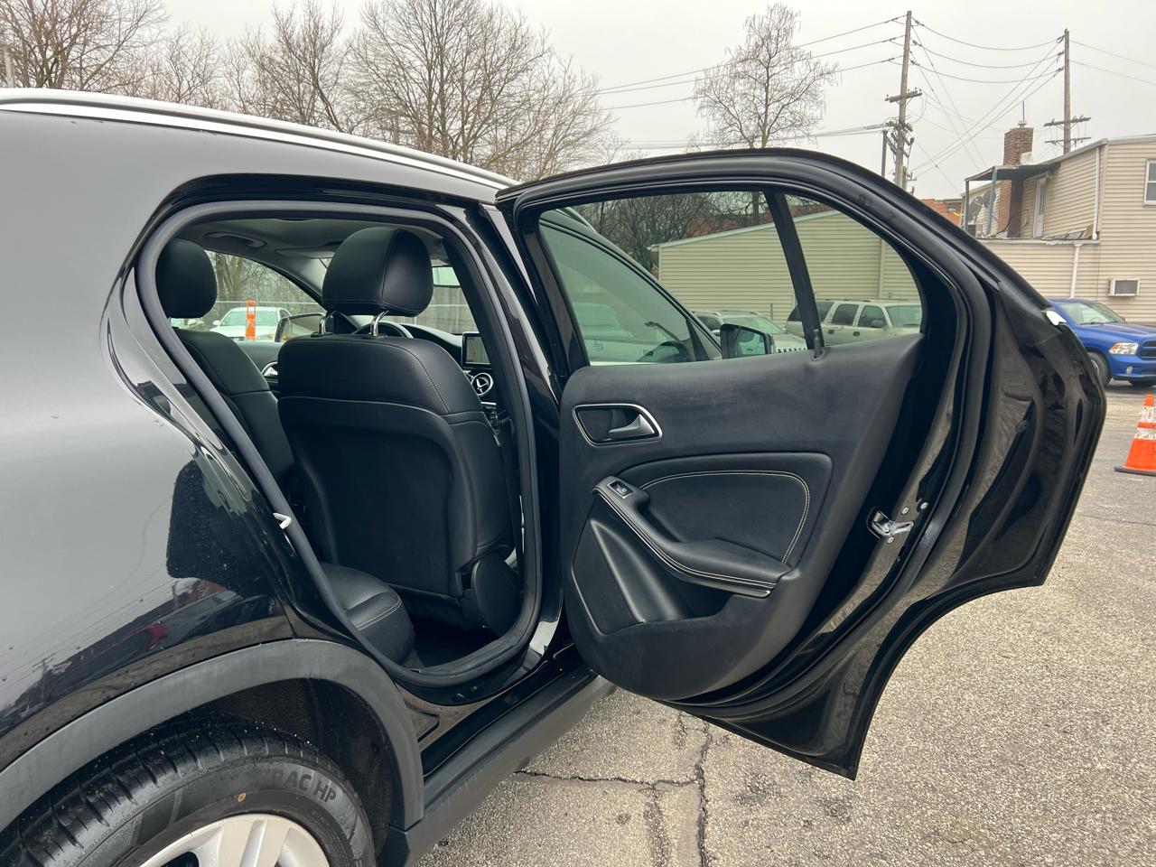 Mercedes-Benz GLA-Class 4MATIC 4dr GLA 250 2015