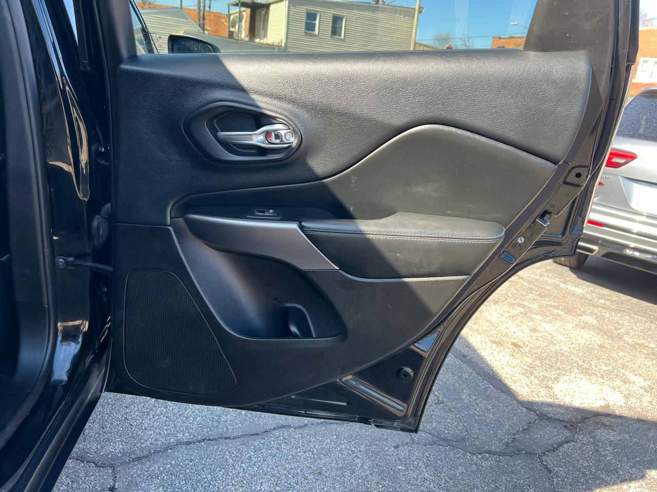 Jeep Cherokee Latitude Plus 4x4 2019