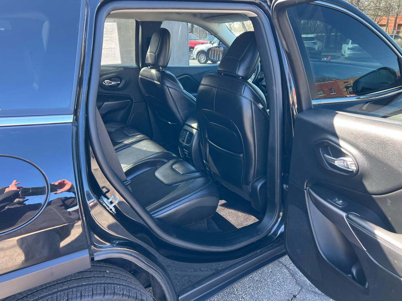 Jeep Cherokee Latitude Plus 4x4 2019