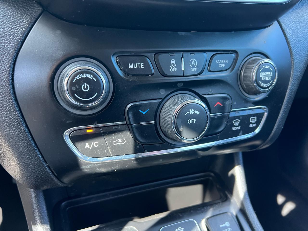 Jeep Cherokee Latitude Plus 4x4 2019