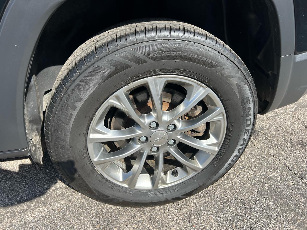 Jeep Cherokee Latitude Plus 4x4 2019