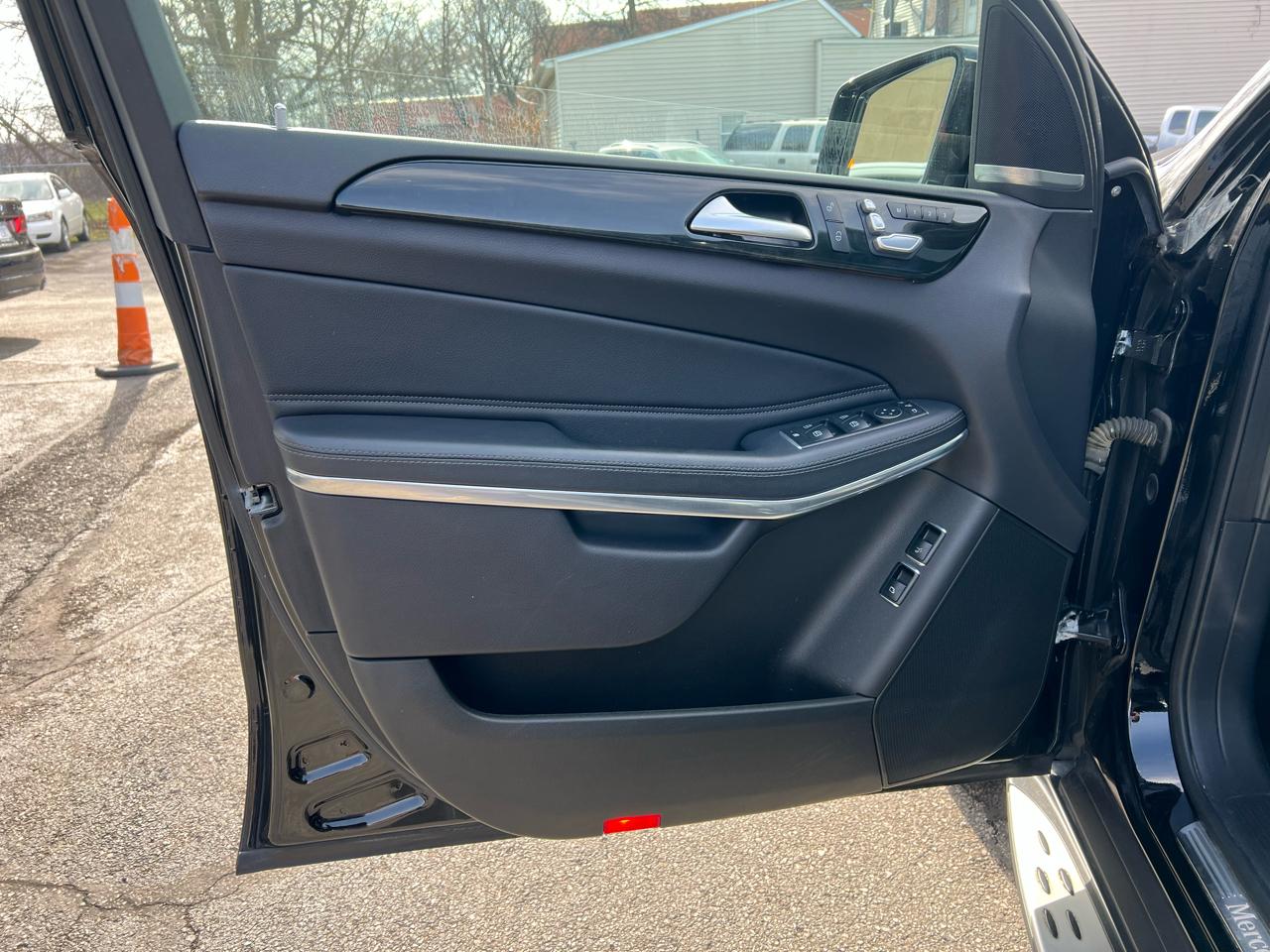 Mercedes-Benz GLS GLS 550 4MATIC SUV 2017