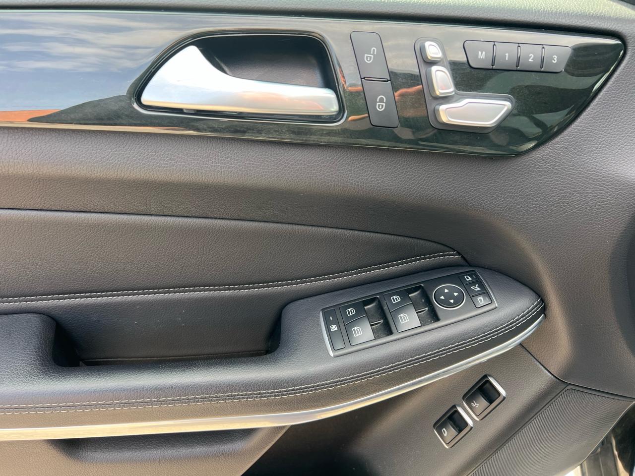 Mercedes-Benz GLS GLS 550 4MATIC SUV 2017