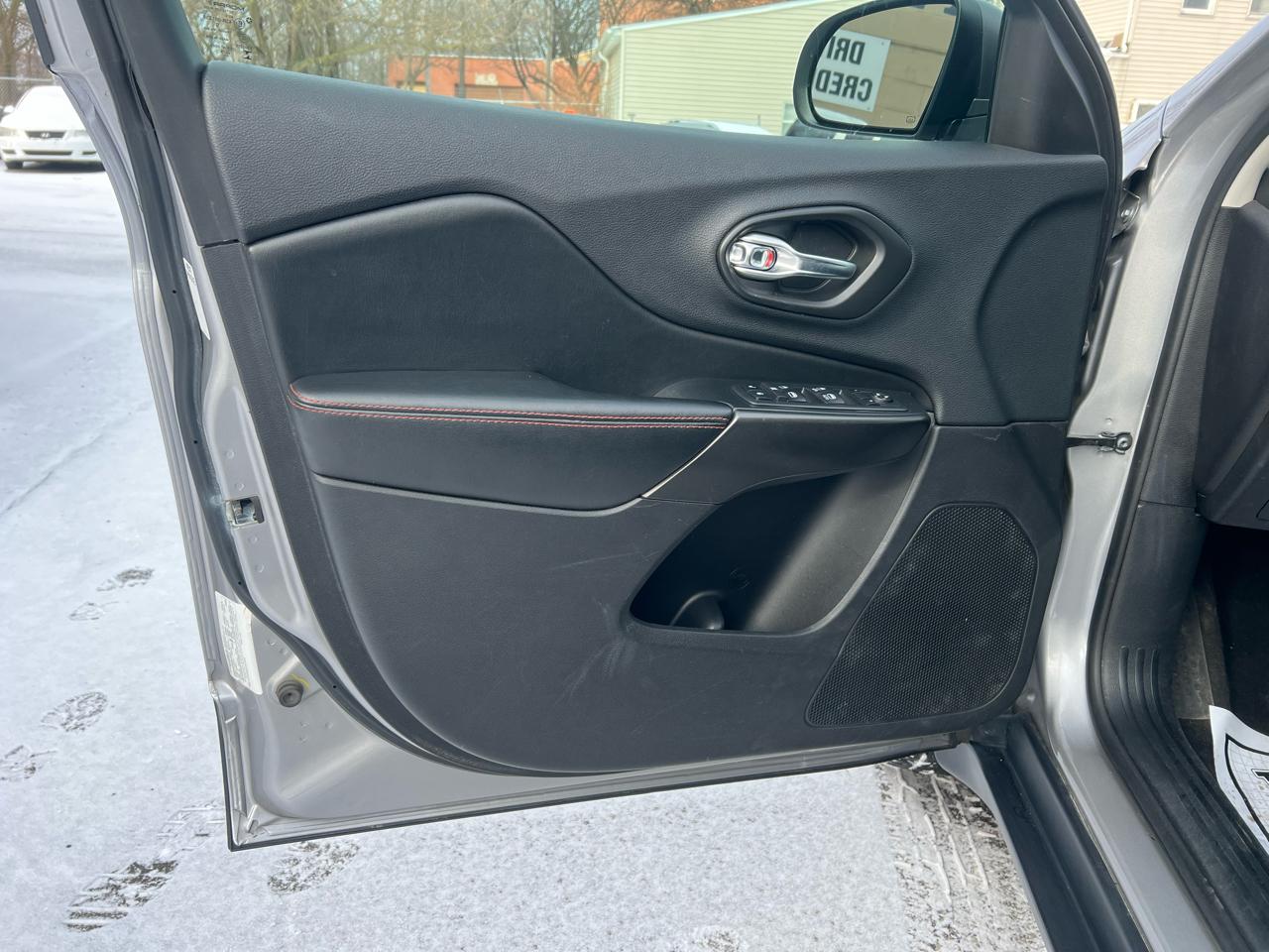 Jeep Cherokee Trailhawk 4x4 2020