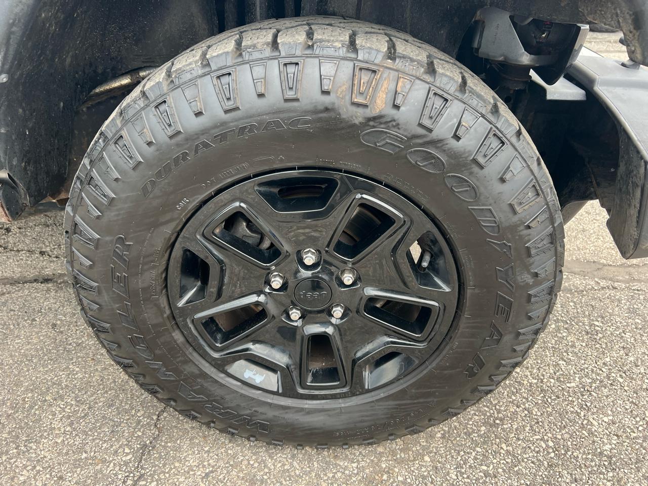 Jeep Wrangler Unlimited 4WD 4dr Willys Wheeler 2015