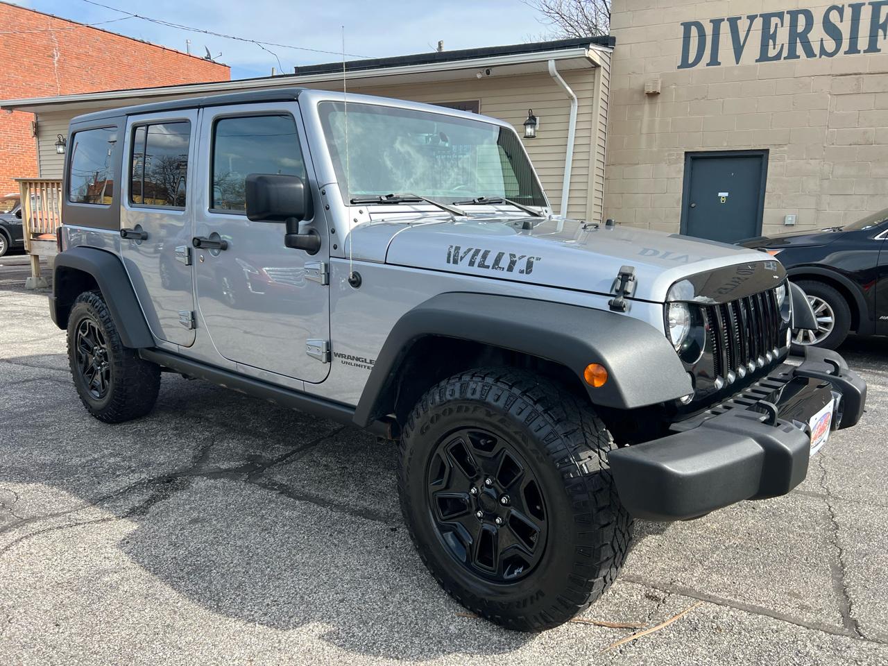 View vehicle photo 3