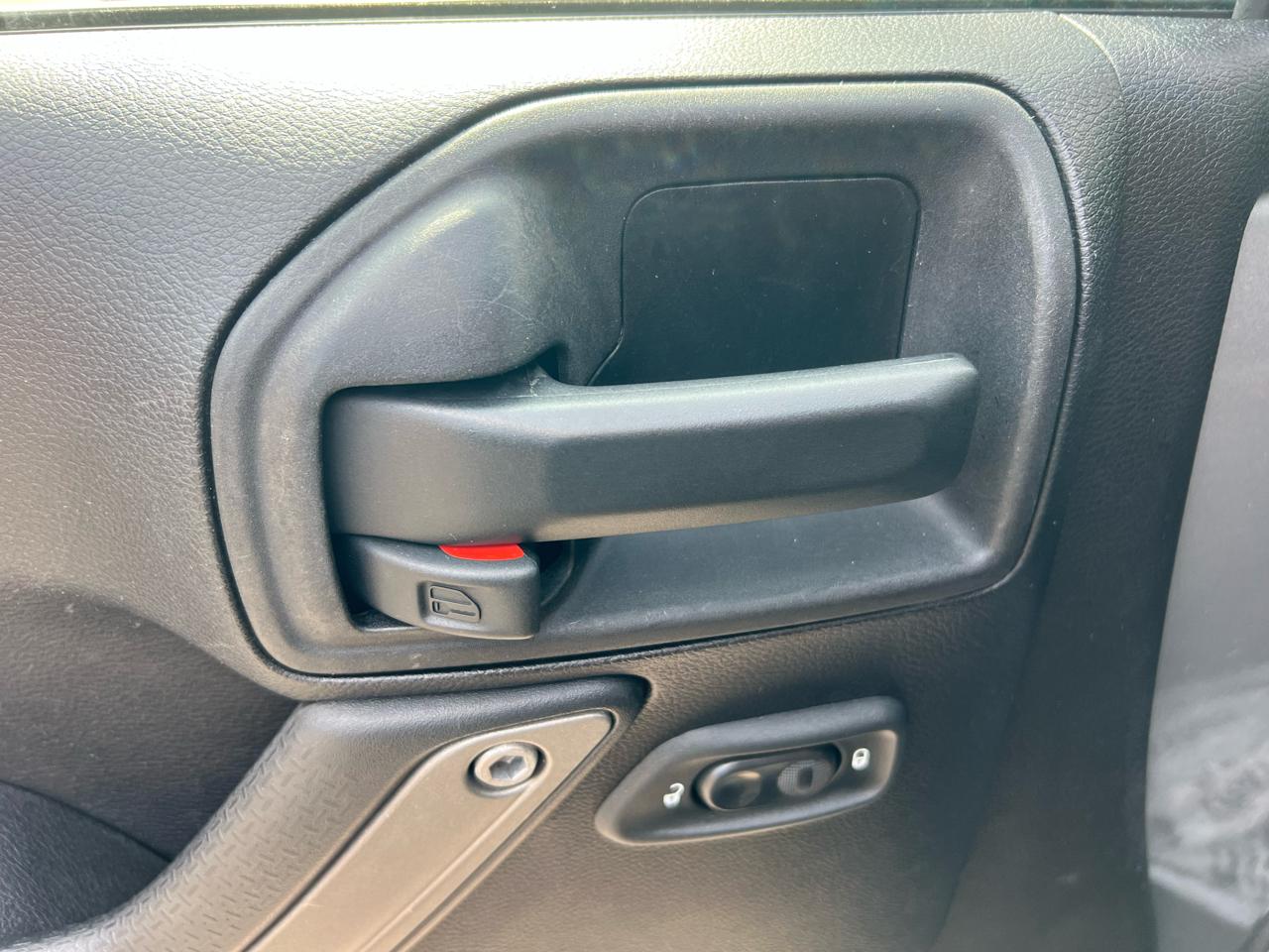 Jeep Wrangler Unlimited 4WD 4dr Willys Wheeler 2015